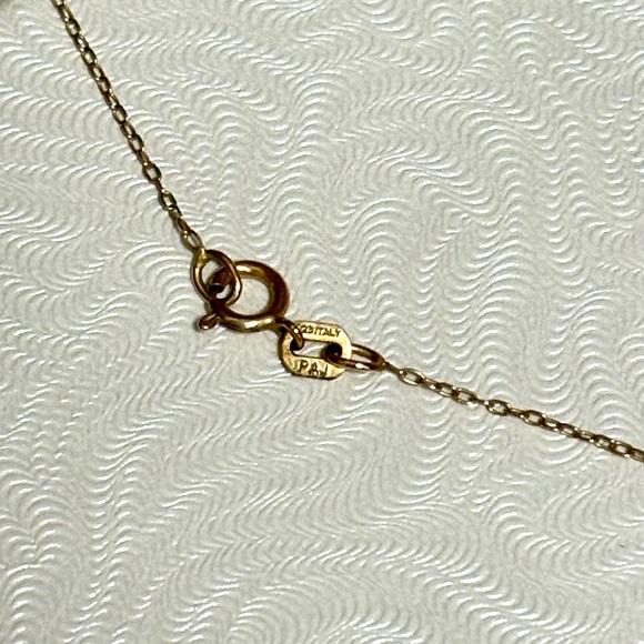 Elegant Green and Gold Pendant Necklace - Picture 3 of 3